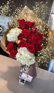DB Arrangement - Bouquet luxueux de fleurs et chocolats